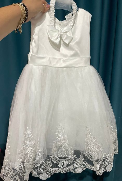 Rochie mireasa fetite!