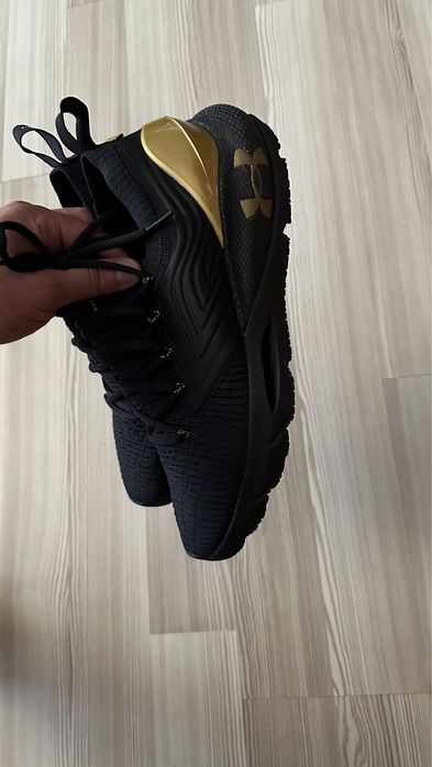 Adidasi under armour phantom hovr 2 intelliknit marime 45.