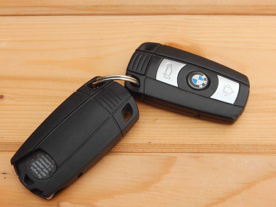 Дистанционно ключ БМВ 868 Mhz Е90 Е91 ОЕМ BMW OEM