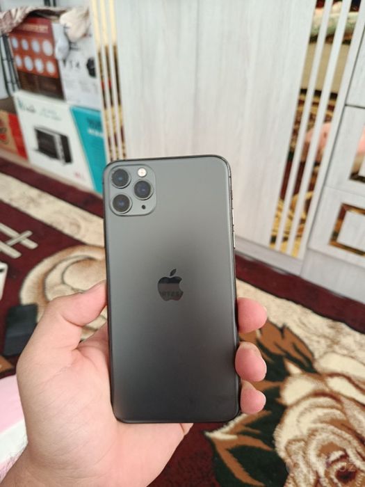 iPhone 11 pro max 64 gb