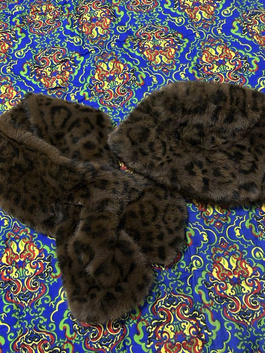 леопардовая шапка и шарф