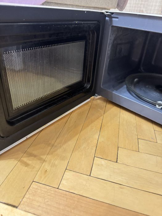Продам микроволновку Panasonic б\у