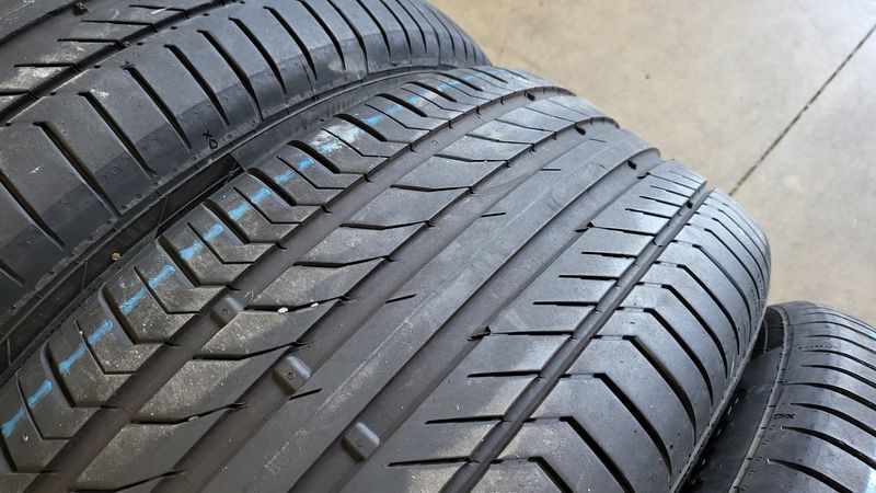 255/55/19/Continental/4бр