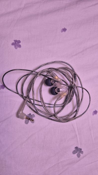 Casti shure in -ear  215 amplificator casti.