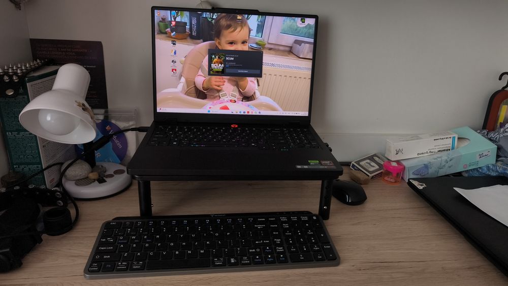 Vând laptop nou cu 27 luni garanție oficială de la lenovo