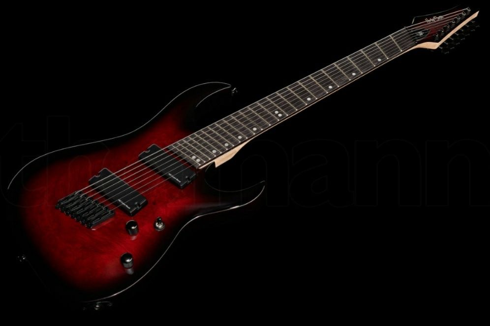 ВНИМАНИЕ !!! Продается 7 струнная электрогитара! Полный комплект!!!