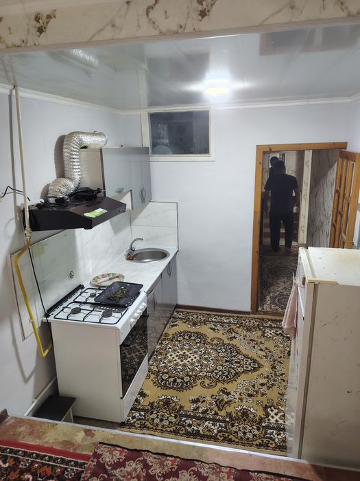 1 хонали уй ижарага берилади бозор олдида