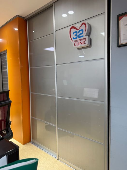 Шакаф для офиса с полками