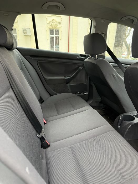 Vând golf 5 1.9 TDI 105cp 2005