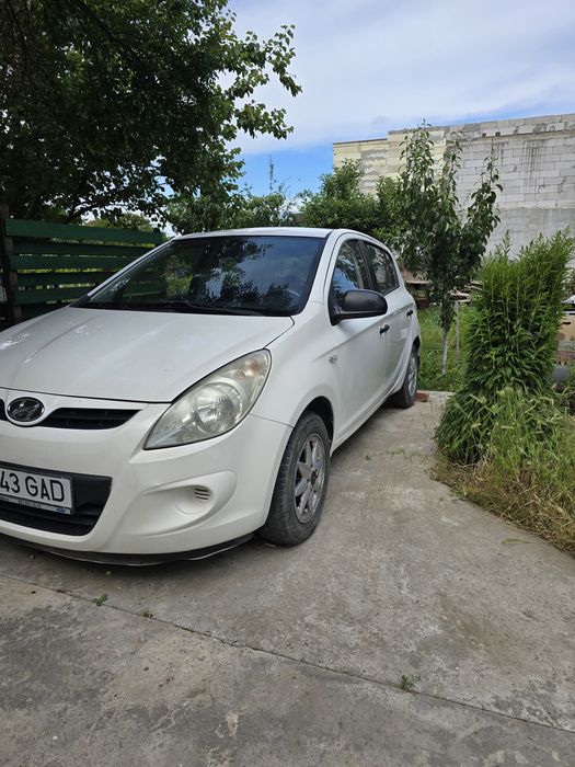 Hyundai  i20 2012