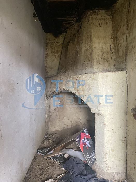 Едноетажна къща в село Камещица, област Габрово.