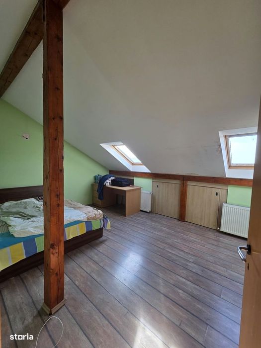 Vand apartament la casa,zona centrala