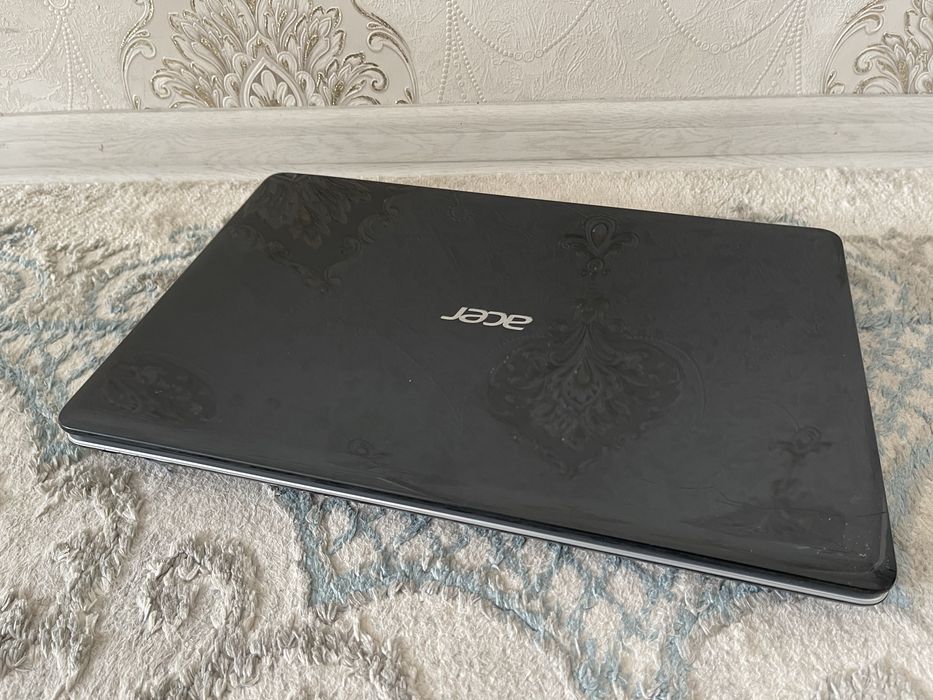 Продам ноутбук Acer Aspire E1-531 Core i3