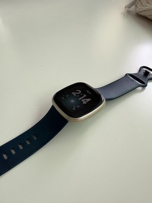 Ceas Fitbit Versa3