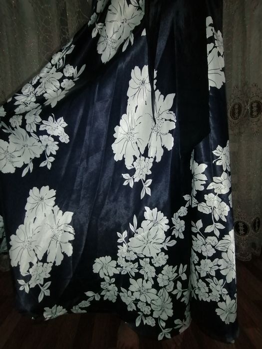 Ликвидация гарнитур. Платья