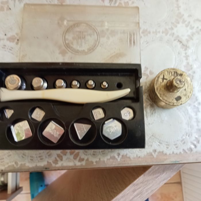 Greutăți etalon ,cântărire