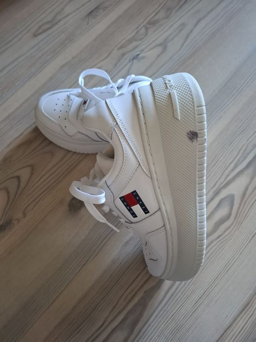 Дамски sneakers от кожа TOMMY JEANS