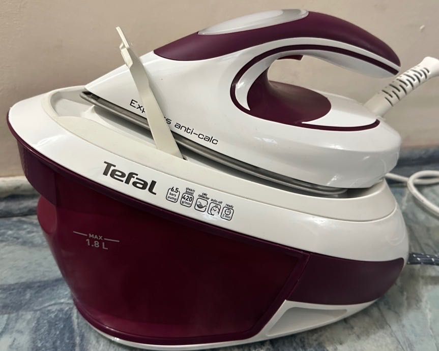 Statie de calcat Tefal