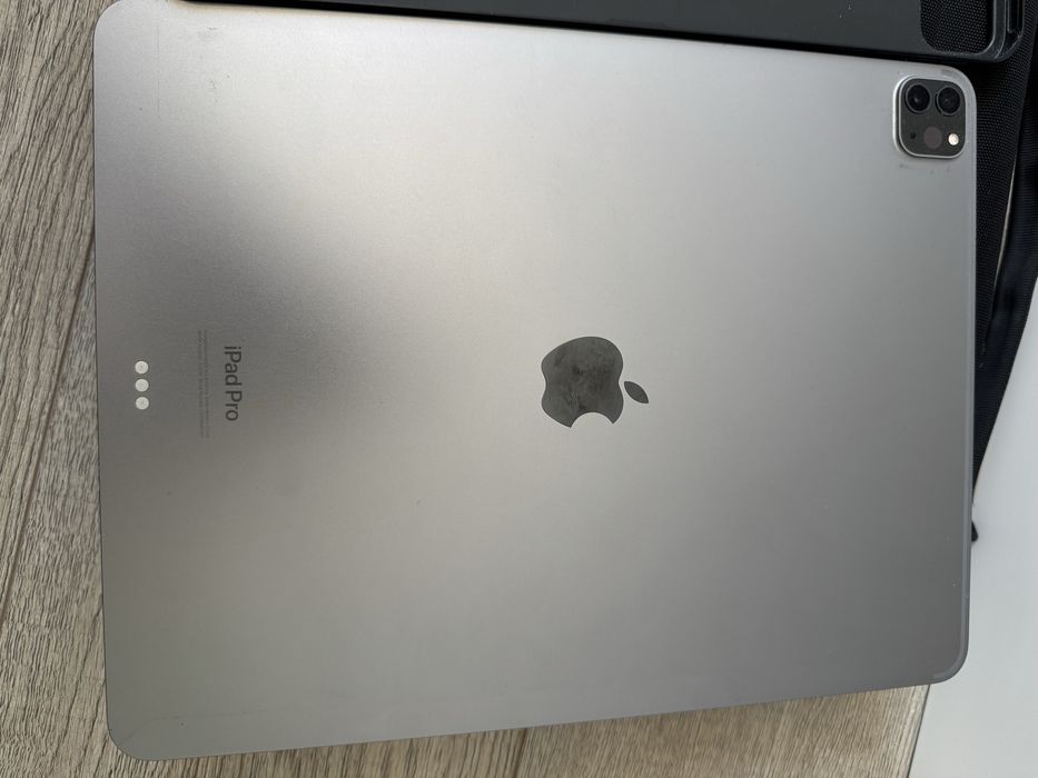 Продаю iPad в идеальном состоянии 12,9