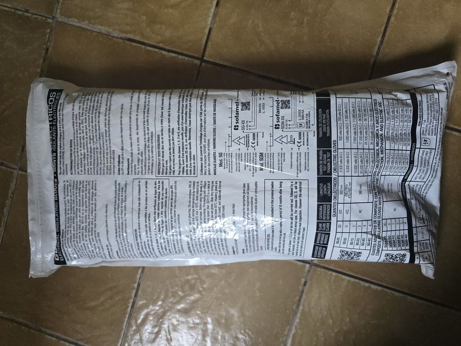 Диелектрични ръкавици Sofamel клас 3