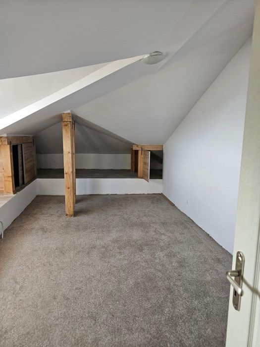 Дава се под наем Тристаен апартамент в с. Бистрица, Област София-град - 108 кв.м за 648.21 € - Снимка #1