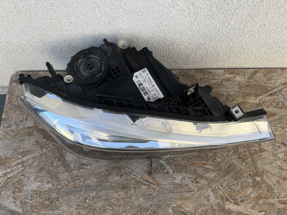 Far dreapta BMW Seria3 F30 F31 Full LED Adaptiv Shadow Line