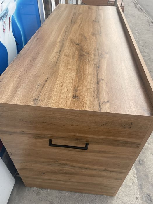 Parta Sotiladi bo’yi 80cm eni 60cm uzunligi 1.5m yangidek 3,4kun ishla