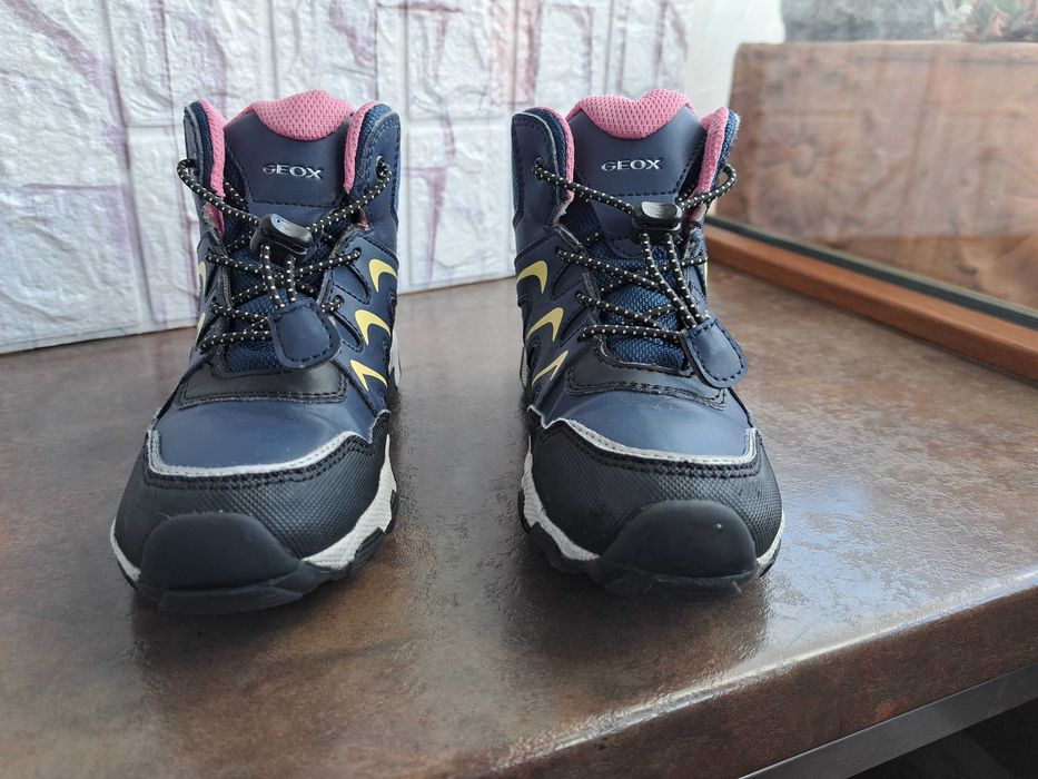 детски ботуши,зимни обувки,боти,апрески,Geox номер30 за момиче,геокс