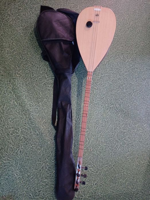 Саз / Баглама , дълъг гриф, като нов!