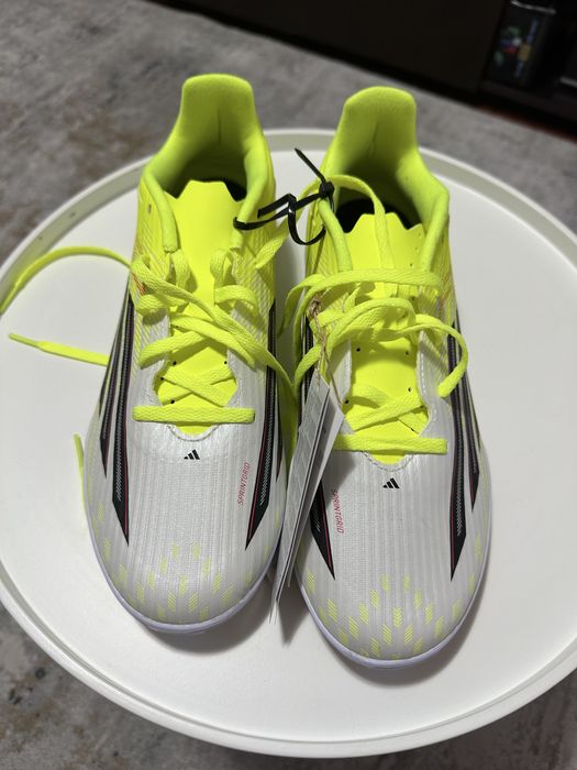 Ghete fotbal Adidas