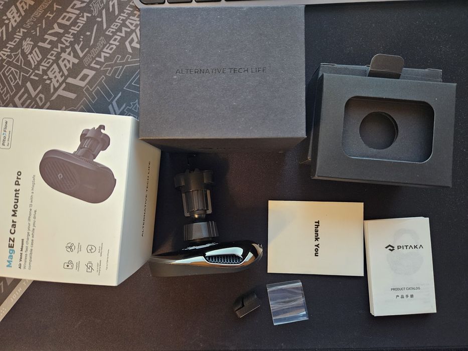 Pitaka MagEZ Car Mount Pro