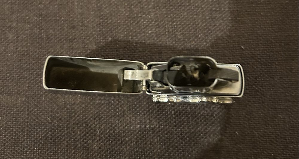 Vând brichetă originală Zippo din 1998