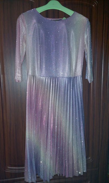 Продам     платье