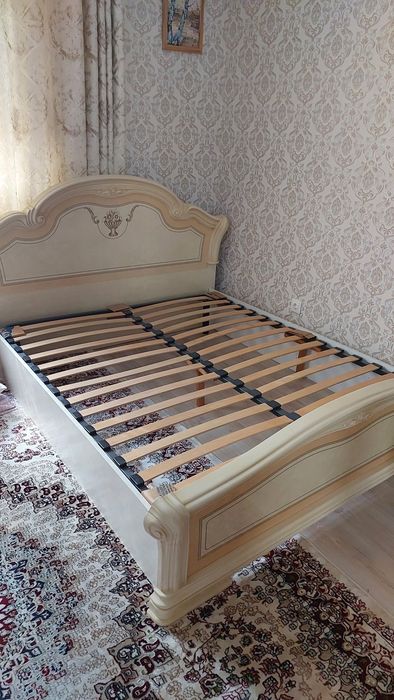 Спальный гарнитур в отличном состоянии