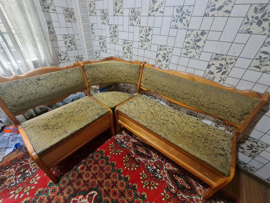 Угловые стулья кухонные