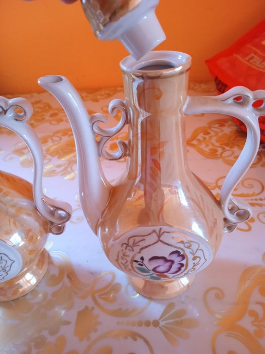 Чайники две штк 05.л