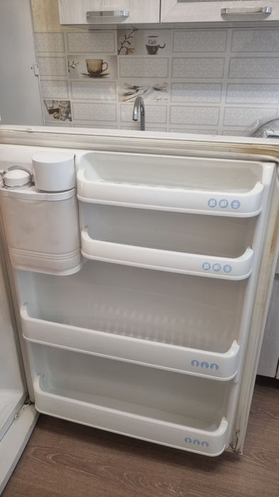 Продаётся холодильник LG