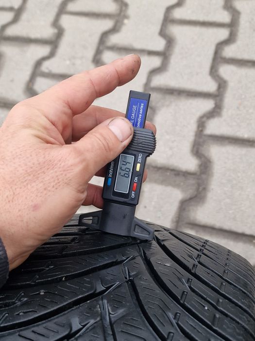 215 65 16 BF Goodrich 2 бр.