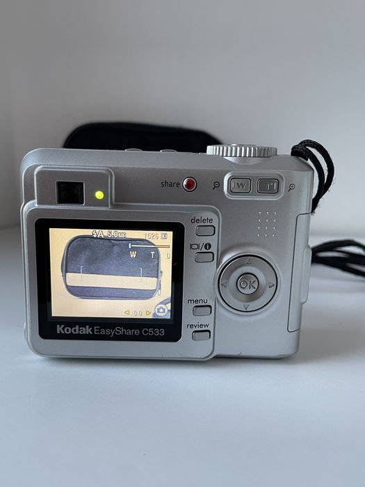 Camera Foto Digitala KODAK EasyShare C533 Silver 5.0MP  3x Optical Zoom 2GB Digital Point and Shoot Camera