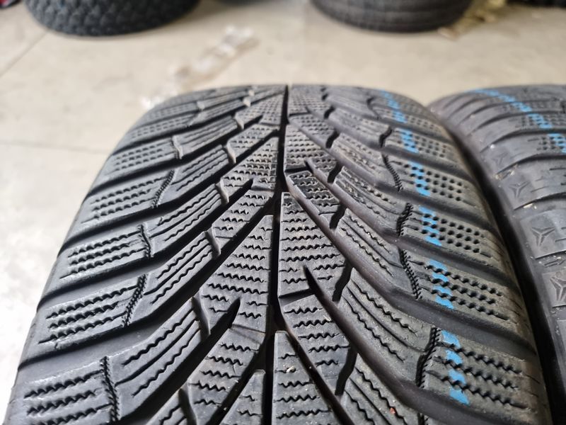 235/45/18 KUMHO 4бр