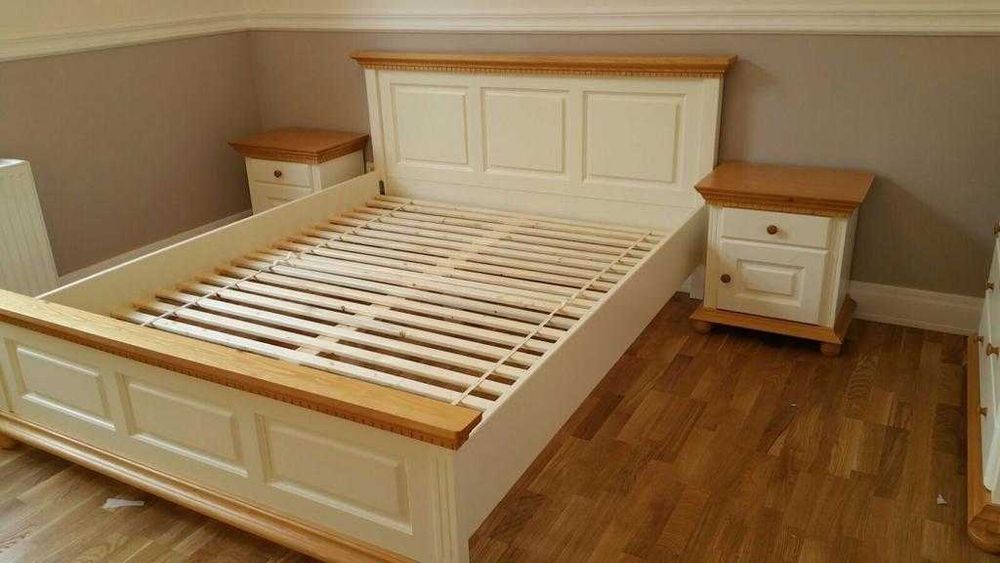 Set mobila dormitor Bucovina, lemn masiv, stil clasic