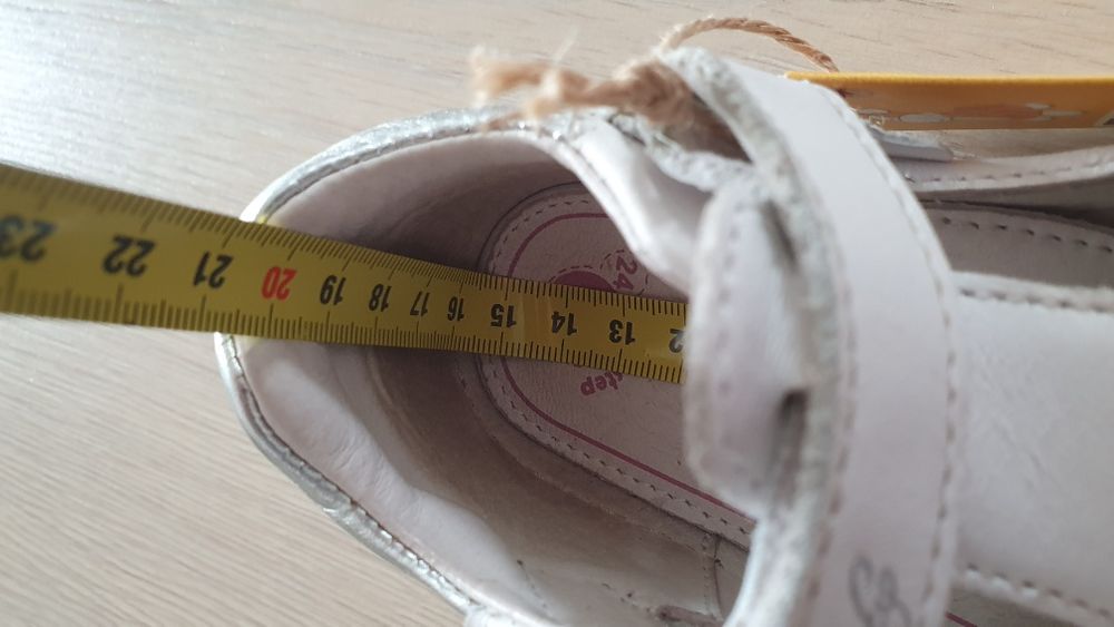 DDSTEP Pantofi decupati albi fete Nr 24 piele super comozi Curier OLX