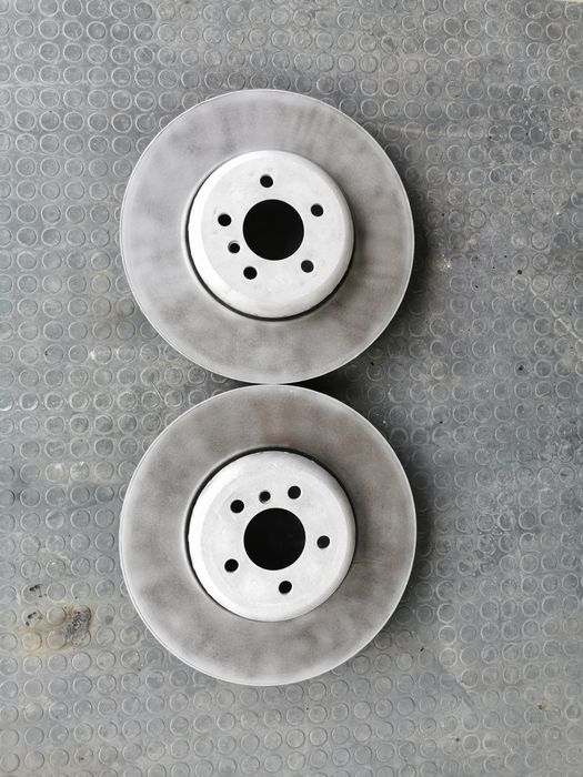 Предни спирачни апарати с дискове от BMW F10 F11 M50D 550D