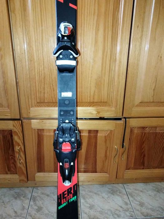 Ски червен Rossignol