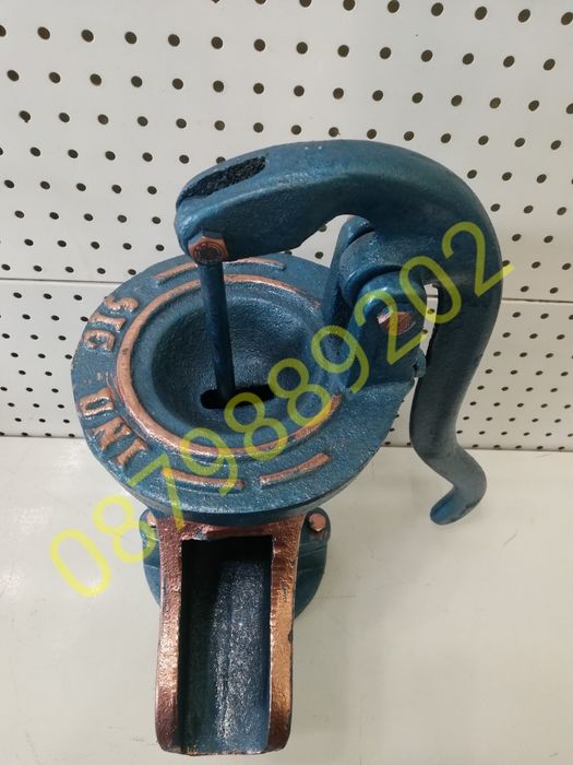 Ръчна Помпа за Вода  /лъкачка/