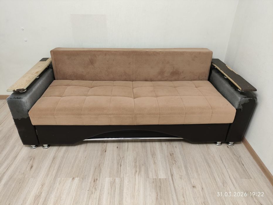 Отдам даром диван