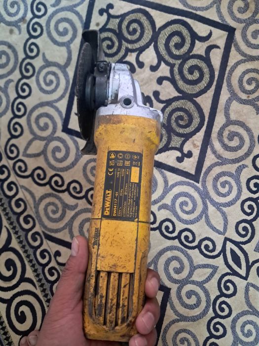 болгарка DeWalt 125mm