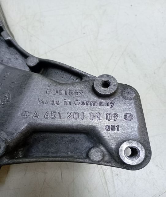 Suport accesorii A6512011109 Mercedes-Benz C-Class W204/S204 seria