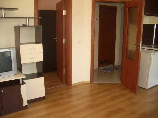 Двустаен обзаведен в кв.ВИНИЦА