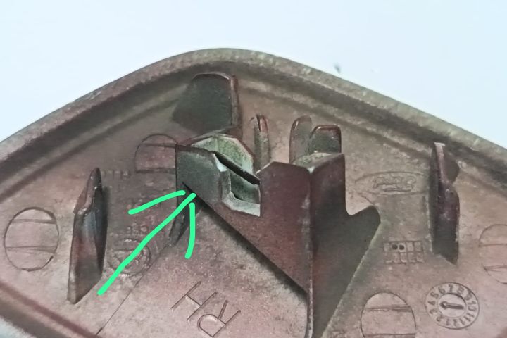 Capac spalator far dreapta Ford Focus a 3-a generatie